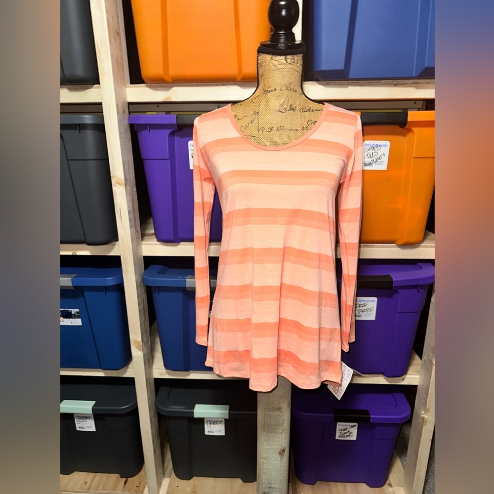 🧡LuLaRoe Orange Asymmetrical Long Sleeve Blouse